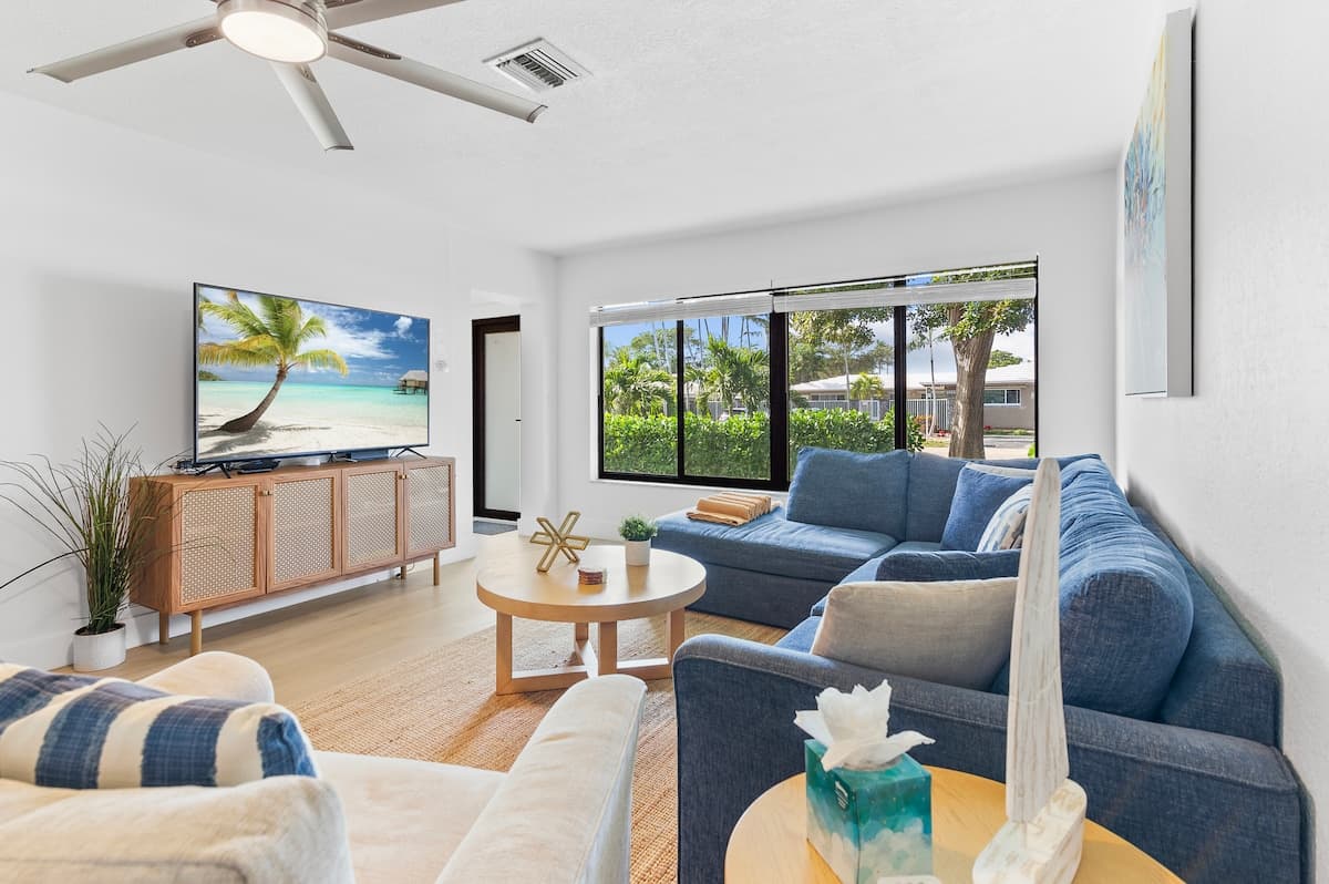 Blue Sky Fort Lauderdale - 1.3 Miles to Beach